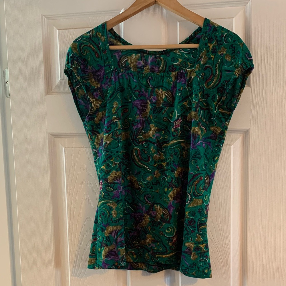 Local Designer Green Paisley Cap-Sleeve Women's Top